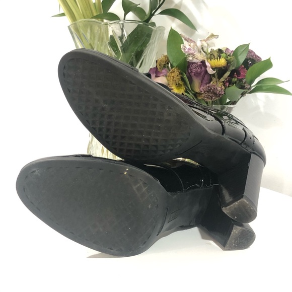 Aerosoles Loafer Heels. - Picture 4 of 5